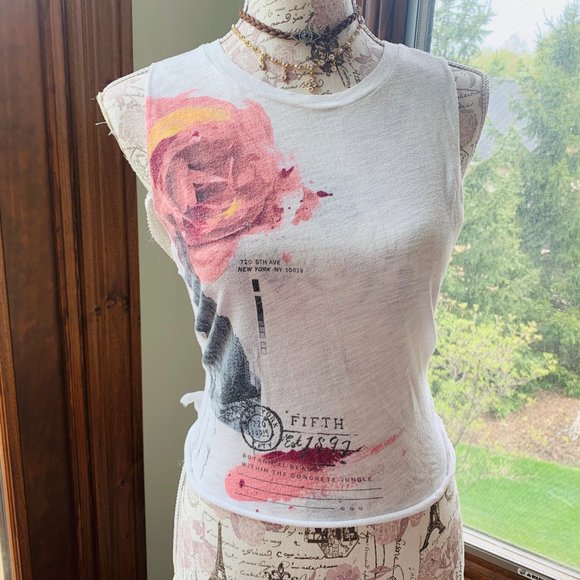 Abercrombie & Fitch Tops - SOLD IN BUNDLE Abercrombie & Fitch Paris Graphic Tee. XS